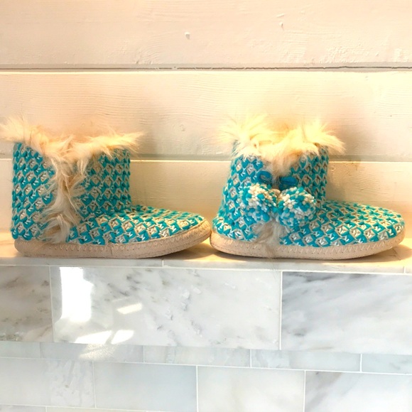 Pom Pom Faux Fur Lined Slippers Size 9/10 NWOT - Picture 4 of 7